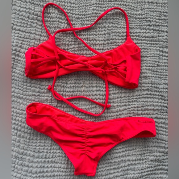 Billabong Vibrant Red Bikini Set - Picture 2 of 3